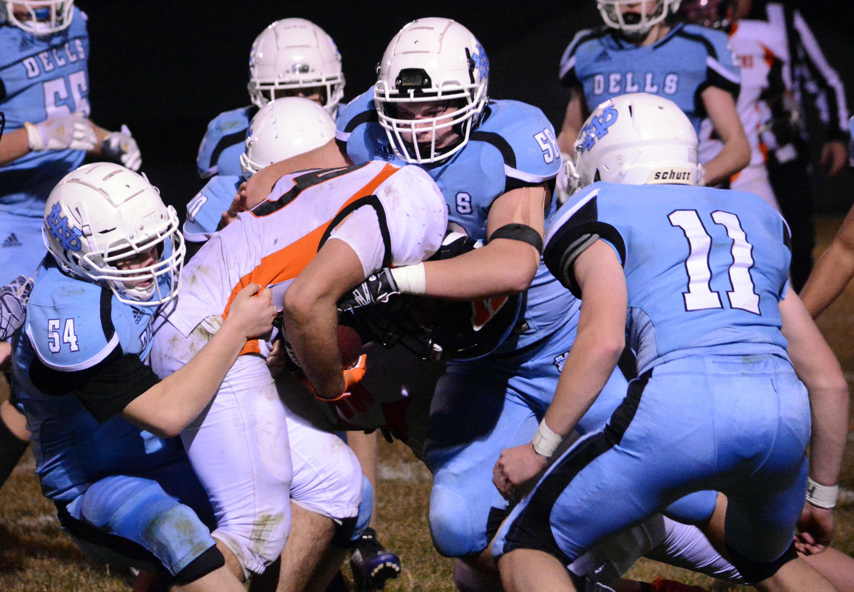 Dells gang tackle 2.jpg